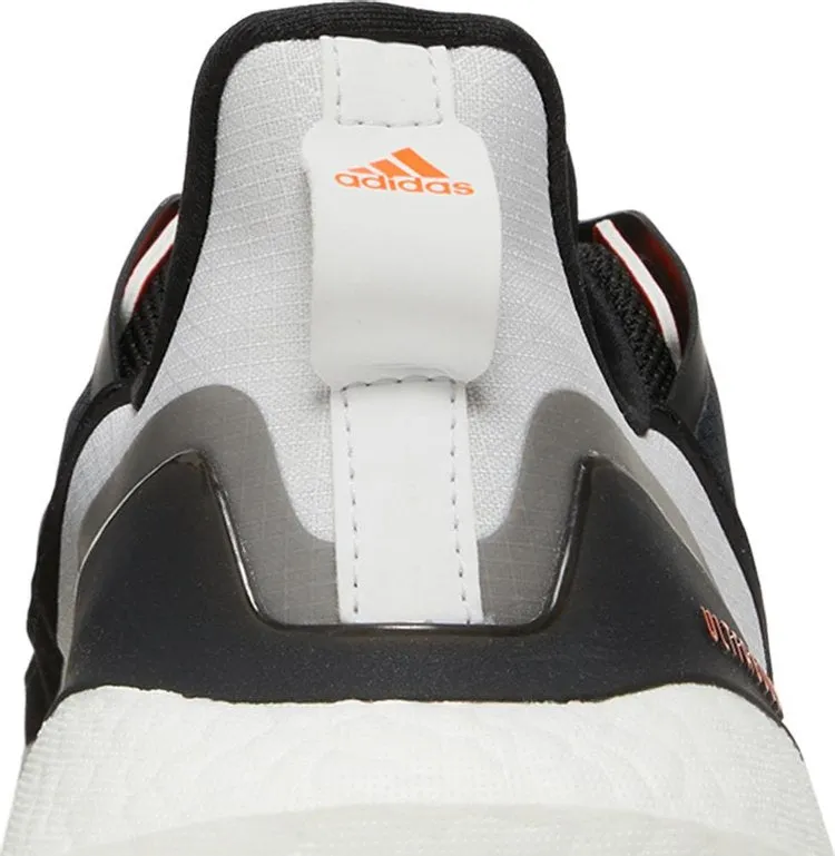 Adidas UltraBoost 22 GORE-TEX 'Dash Gray Impact Orange' Sneakers, Gray