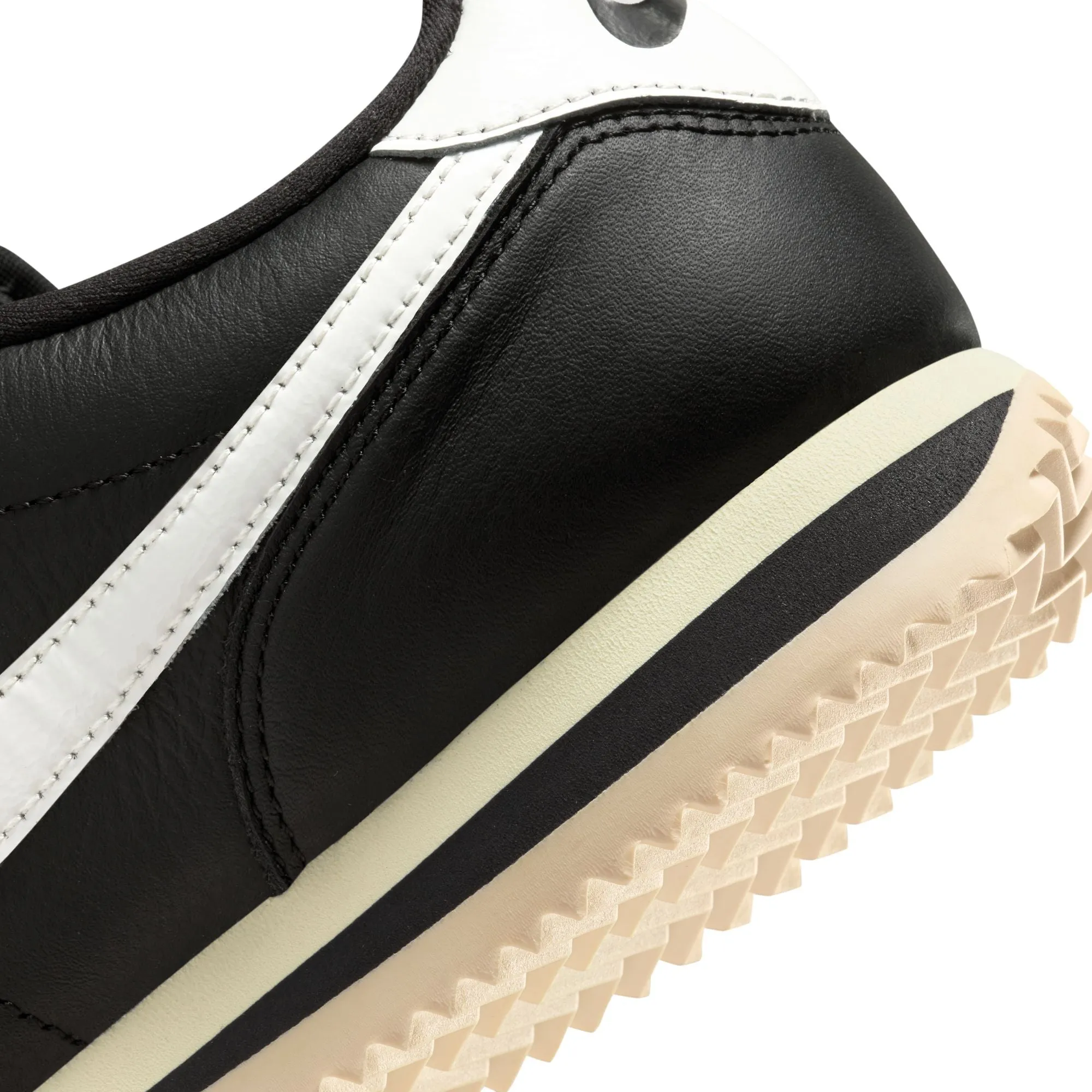 Cortez 23 Premium 'Black and Sail' W