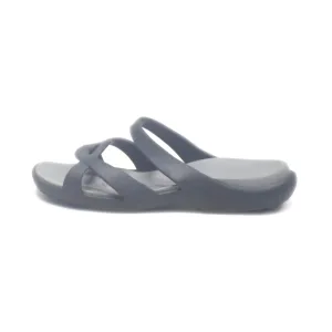 Crocs Brooklyn Flat Sandals Rubber Black Colour For Women