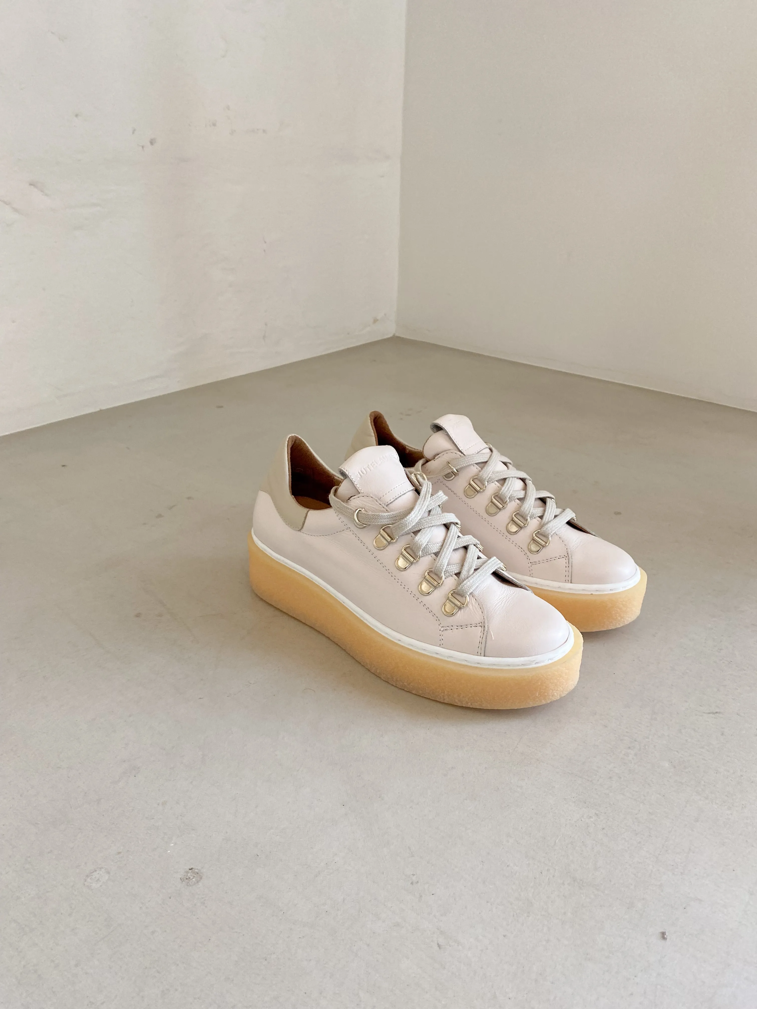 Gaucho Sneakers