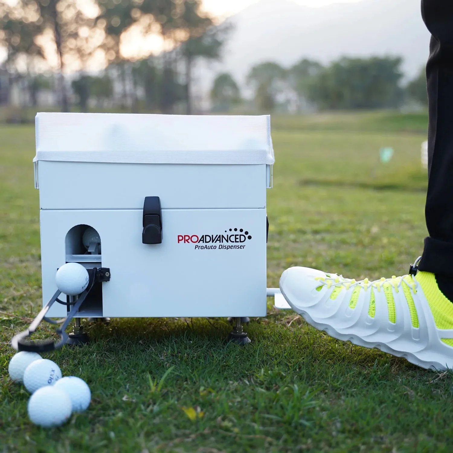 GolfBasic ProAuto Golf Ball Dispenser