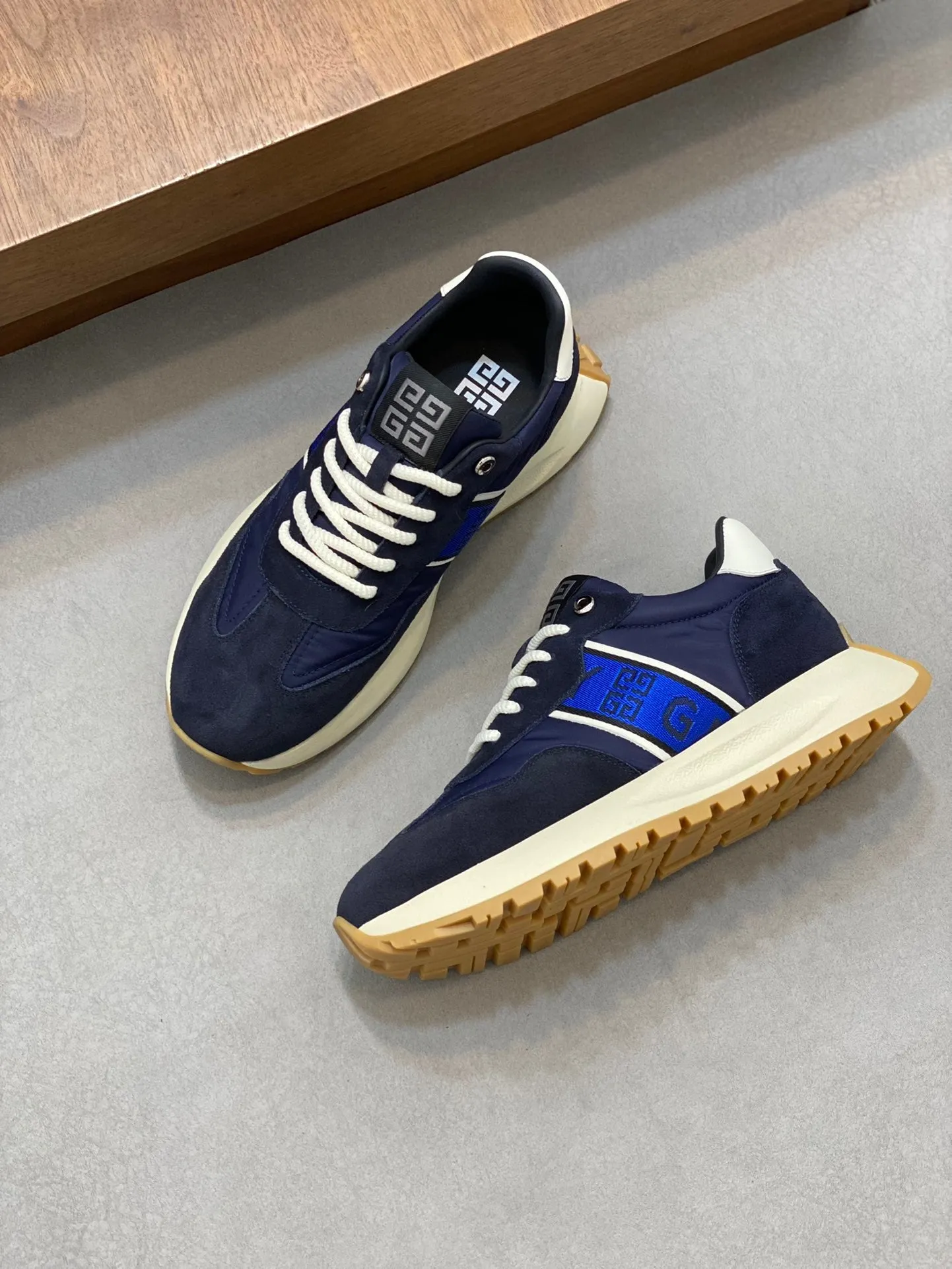 GVC Blue Runner Sneakers-024