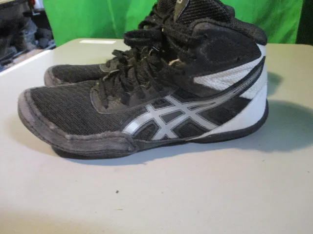 Used Asics Matflex Black Youth Size 3 Wrestling Shoes