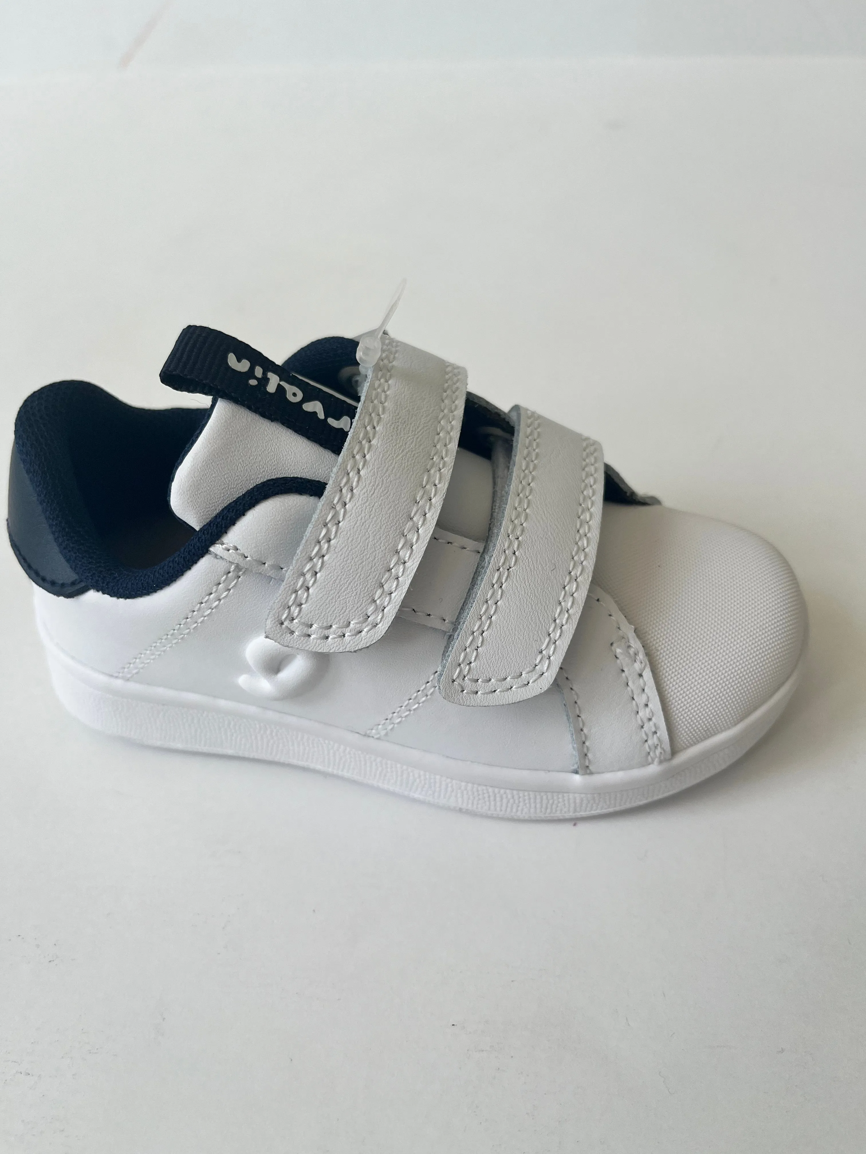 White and navy cool sneaker (231750-A)