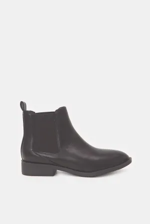 Women Black Solid Chelsea Boot