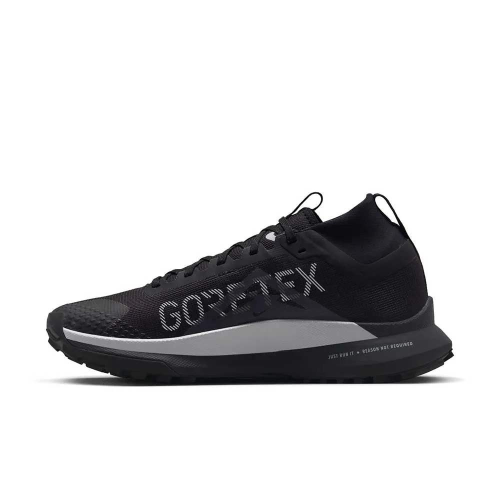 Women's Pegasus Trail 4 Gore Tex Running Shoe - Black/Wolf Grey - Regular (B)